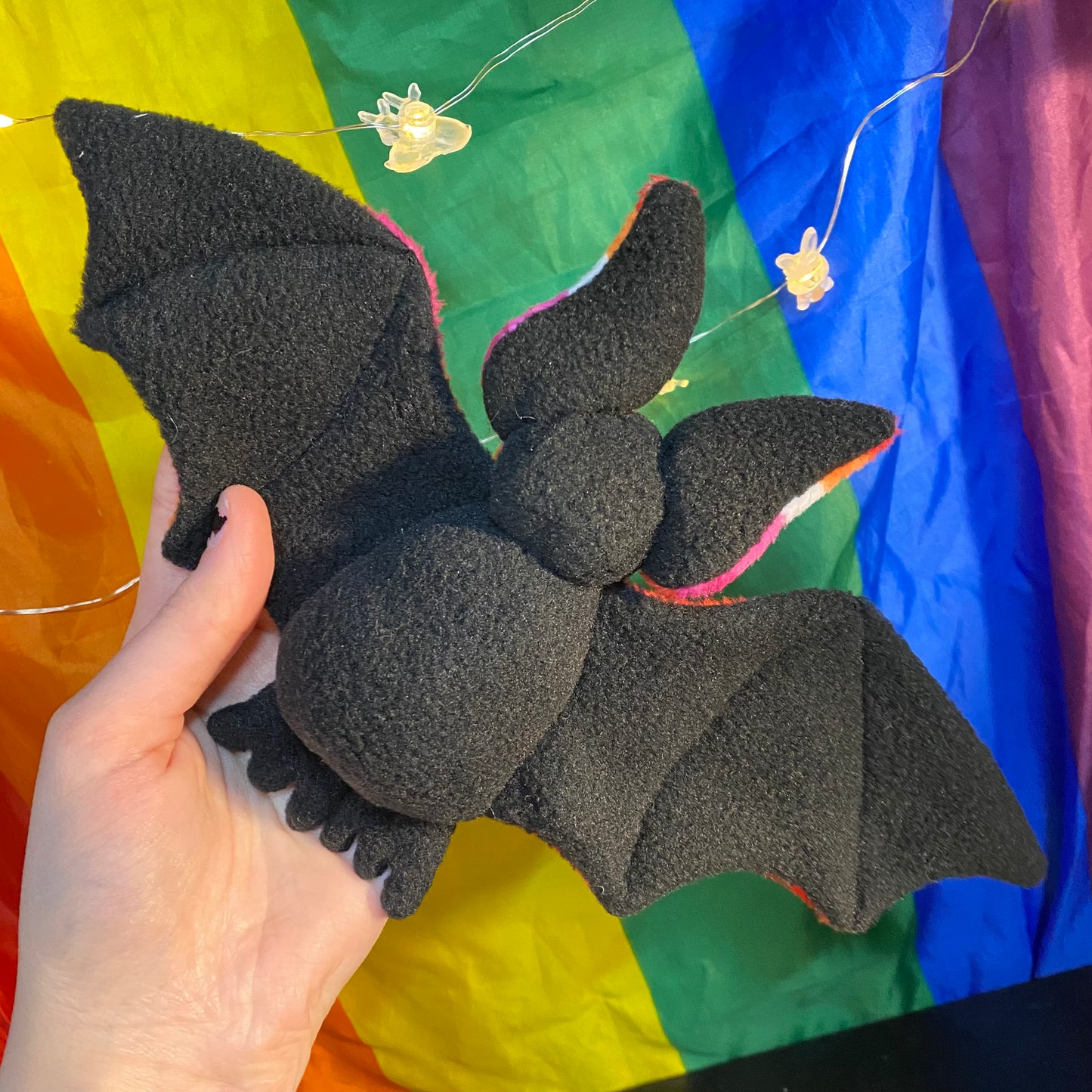 Peluche de murciélago del orgullo personalizado