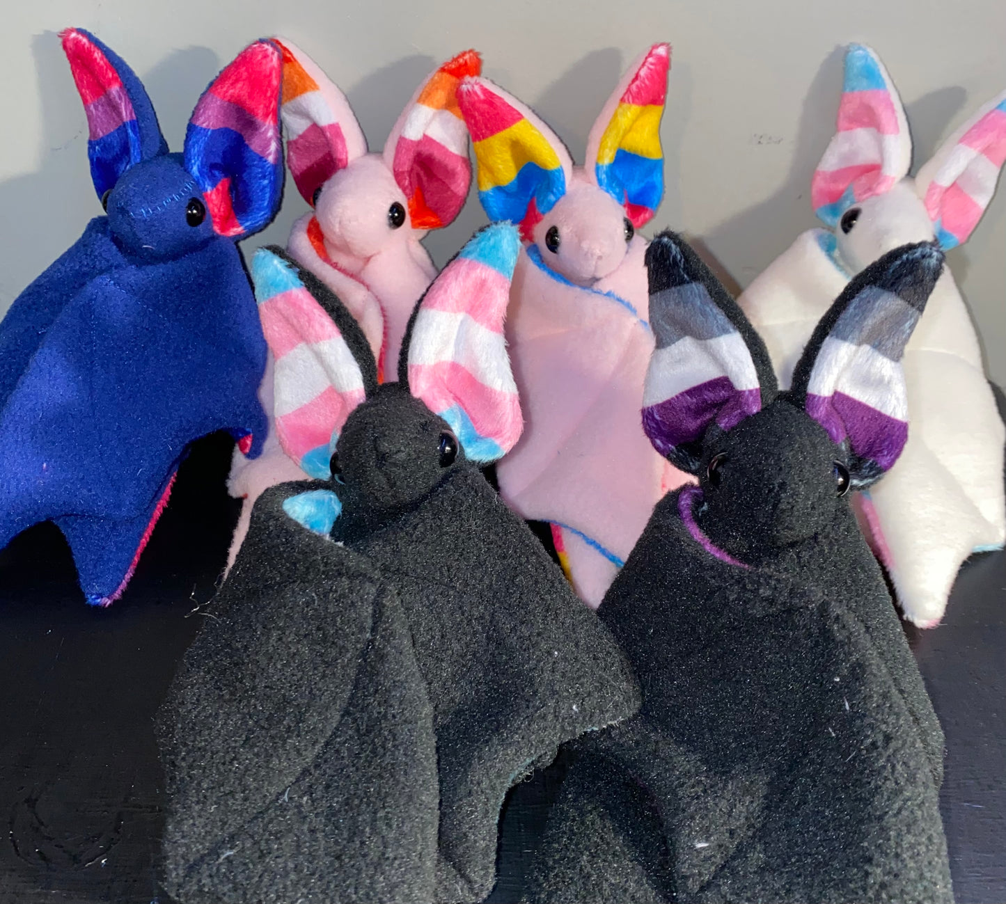Peluche de murciélago del orgullo personalizado