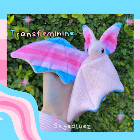 Peluche murciélago transfemenino